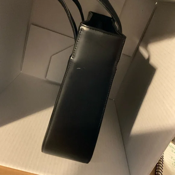 Authentic Vintage Burberry Black Leather Tote Bag – Nova Check Trim & Lining - Picture 4 of 11